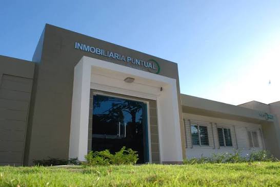 Fachada de la oficina de PuntualPago — Inmobiliaria Puntual, C. Caonabo 42, Santo Domingo